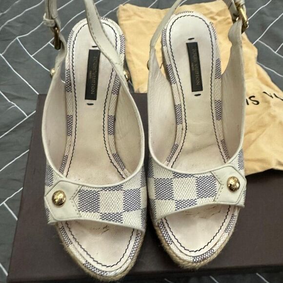 Louis Vuitton Damier Azur wedge sandals - Picture 2 of 11